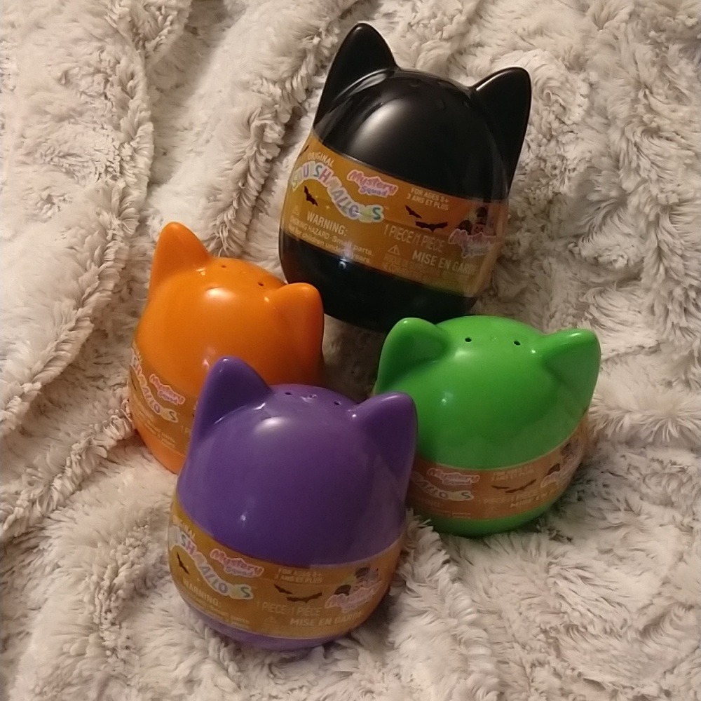 Squishmallow 2023 🎃 Halloween 👻 Mystery 🫣 Set of 4 *NWT* Unopened!!! 🤯